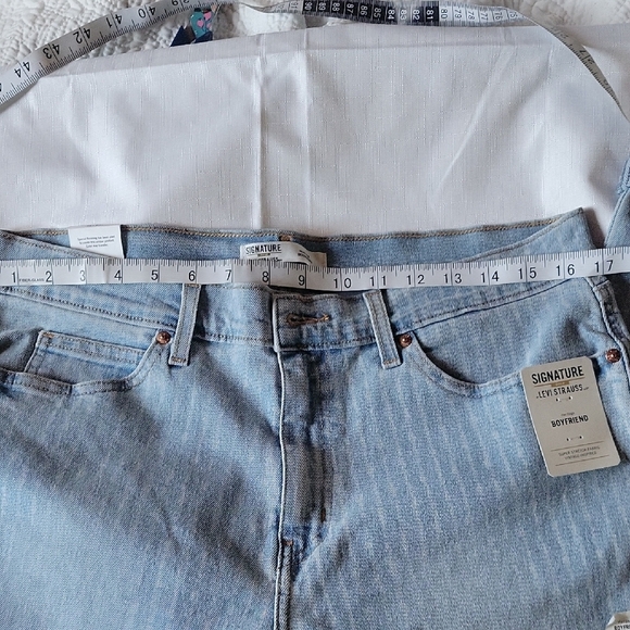LEVI Strauss Boyfriend Light Blue Striped Women's Jeans Size 12 - Picture 6 of 16